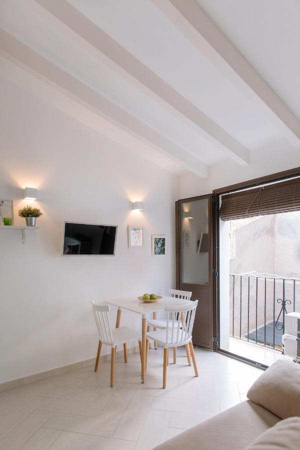 Vilasuites Beach, & Menta Apartment